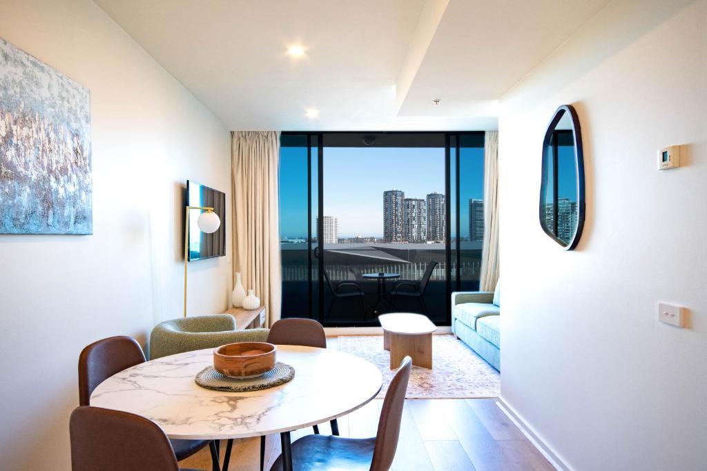Waterfront Melbourne Apartments - Two-Bedroom Apartment With River View