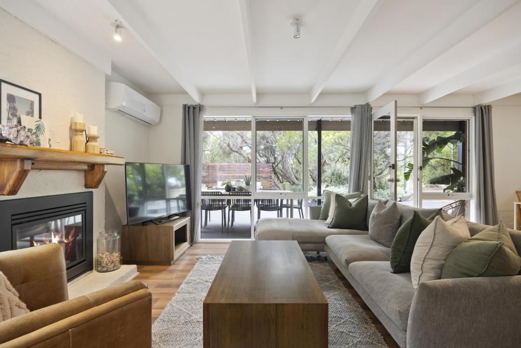 SunnySide at Sorrento: walk to beach & village - Housity