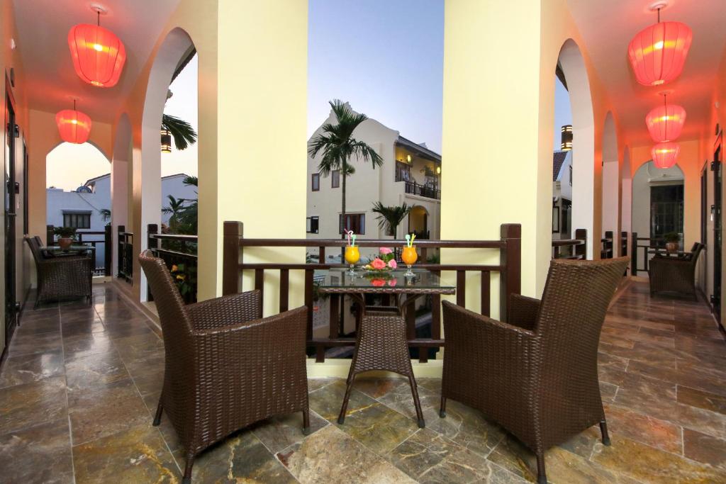 Little Town Villa - 6