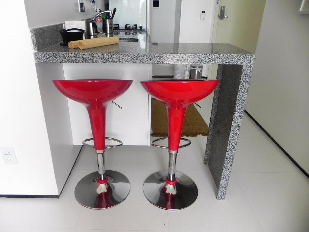  FLAT COMPLETO - FRENTE AO MAR