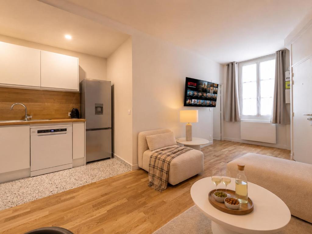 NEW Stylish 4 stars Apt, 12 Min Walk to Le Marais