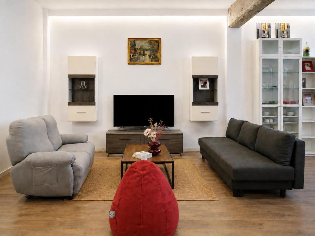 Cozy and spacious flat in the heart of Russafa