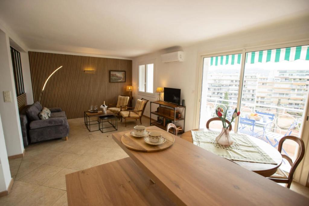 Panoramic apartment 5 min from Palais