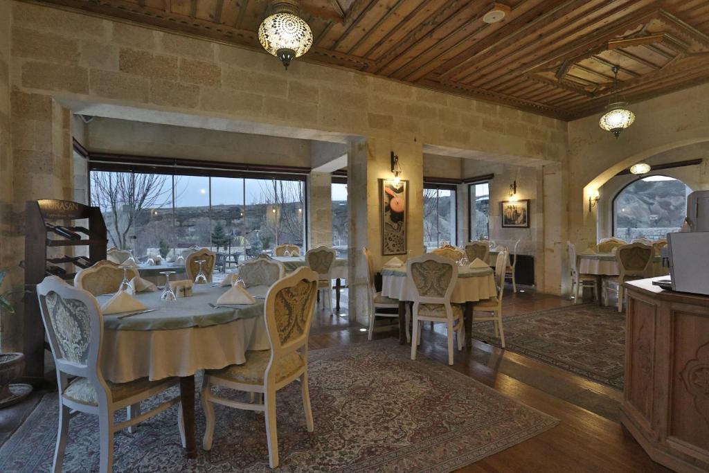 Reštaurácia alebo iné gastronomické zariadenie v ubytovaní MDC Cave Hotel Cappadocia