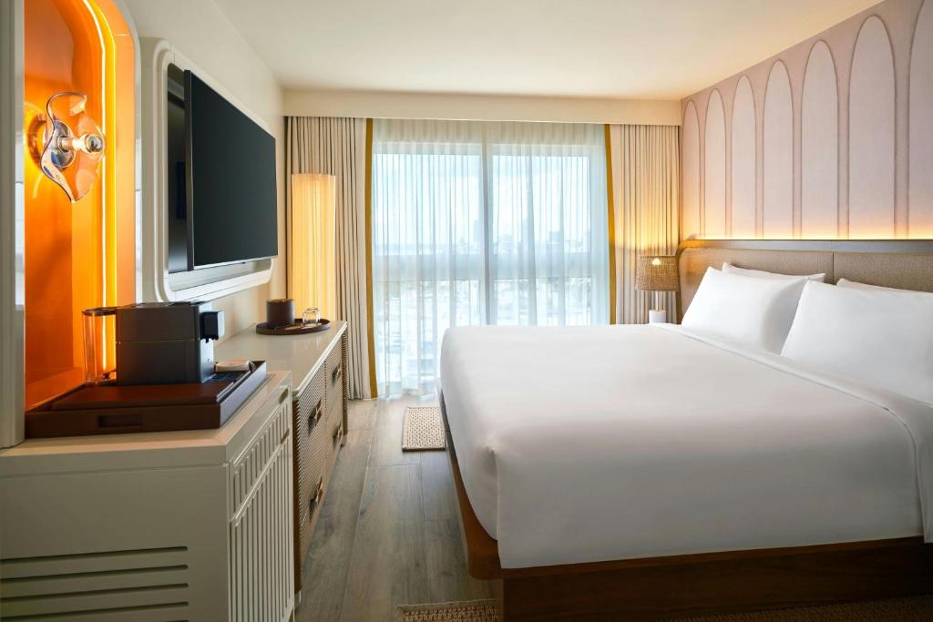 Royal Palm South Beach Miami, a Tribute Portfolio Resort - 