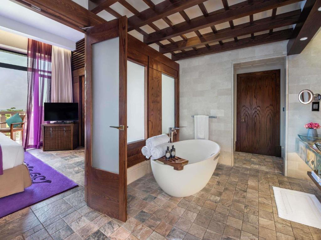 Sofitel Dubai The Palm Resort & Spa - 