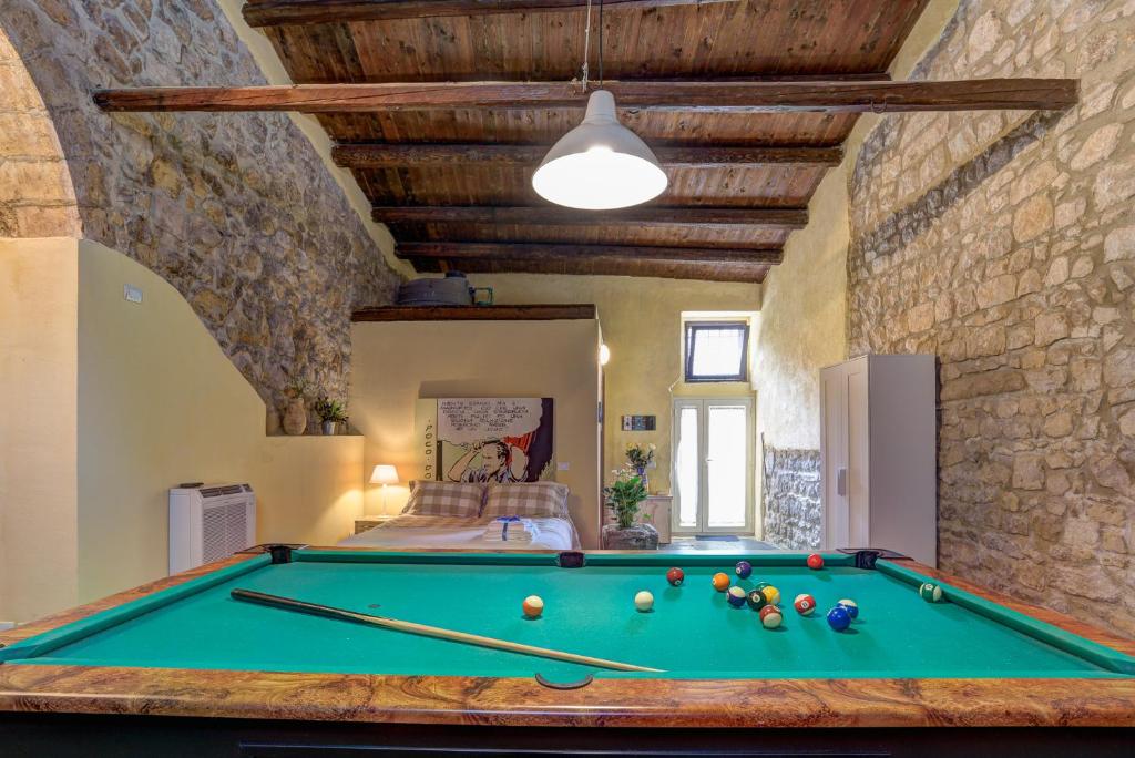 Biliár nebo kulečník v ubytování B&B Vico Manenti