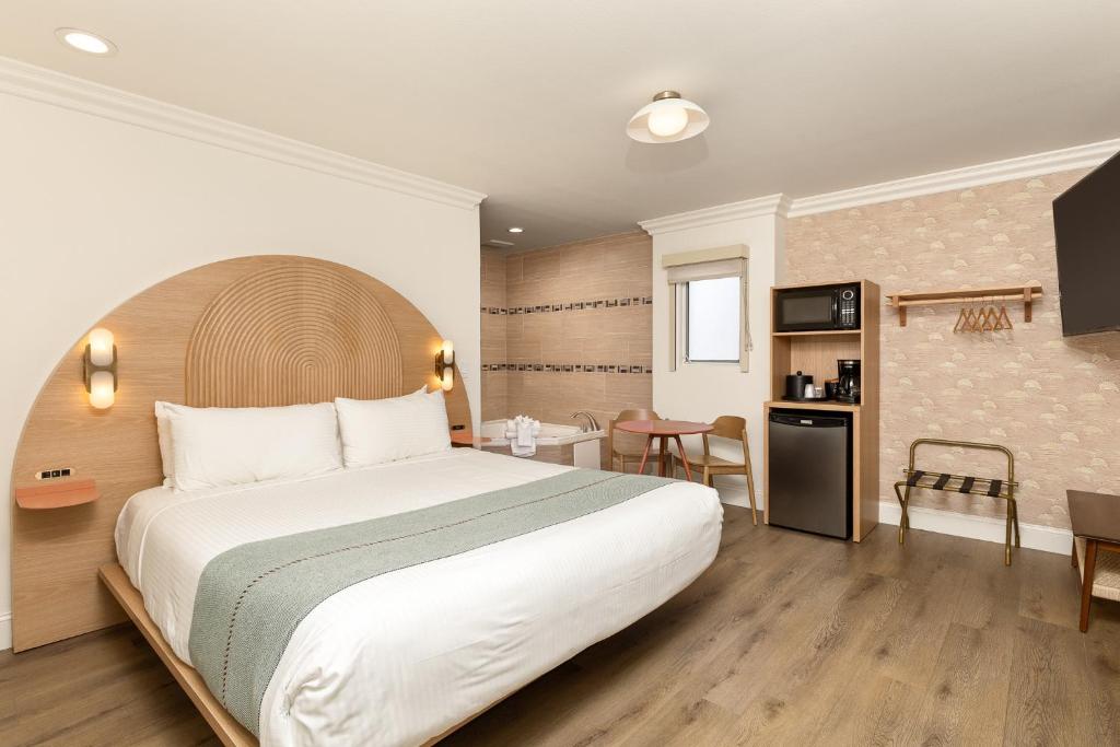 Sunset Motel - 