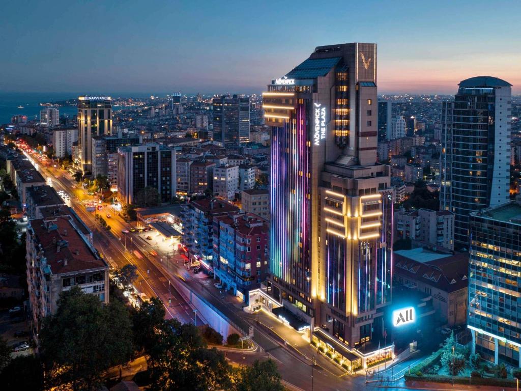 فضای داخلی Mövenpick Hotel Istanbul Bosphorus در استانبول - تصویر ۳