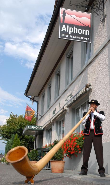 Os clientes hospedados em Hotel Alphorn