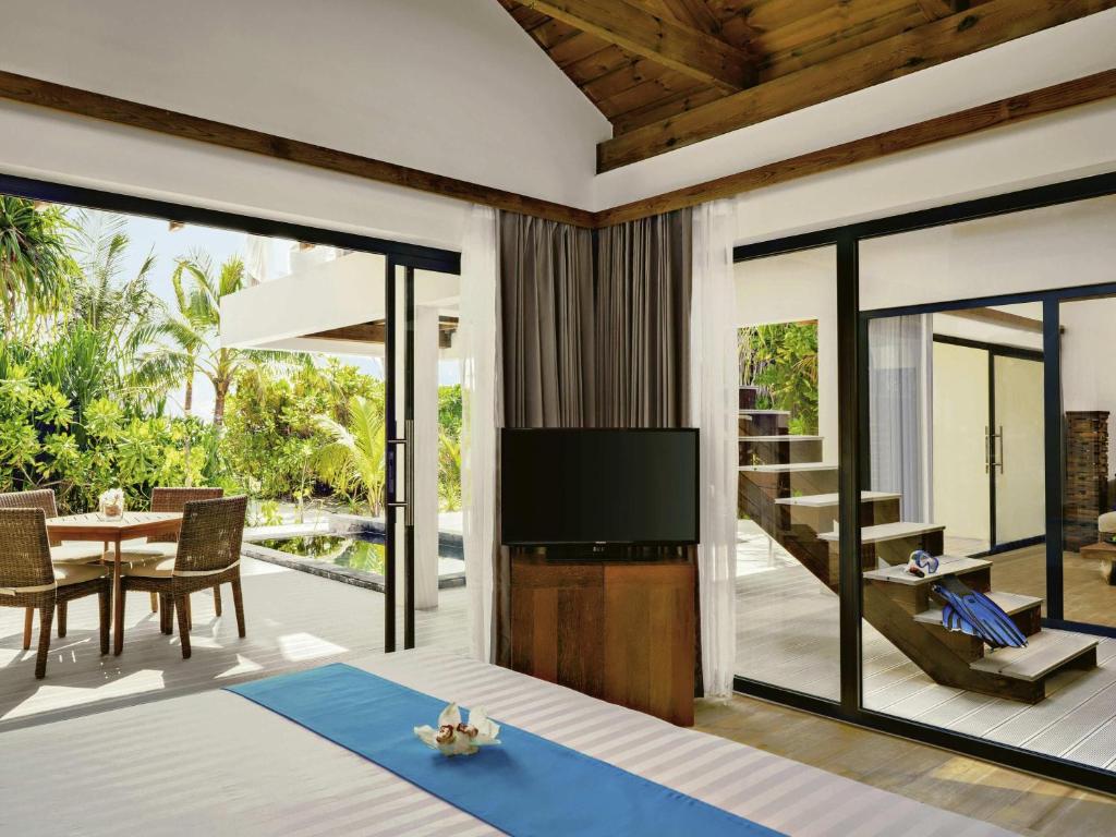 Kuredhivaru Resort and Spa - Maldives - View 11