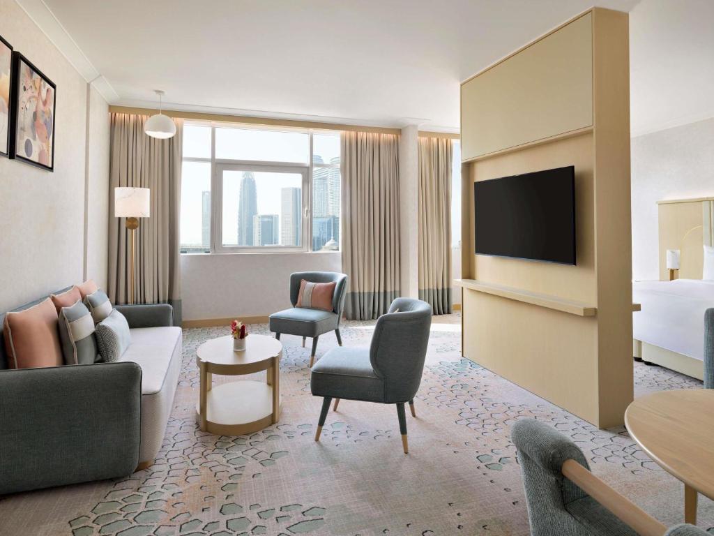 فضای داخلی Swissôtel Al Murooj Dubai در دبی - تصویر ۳