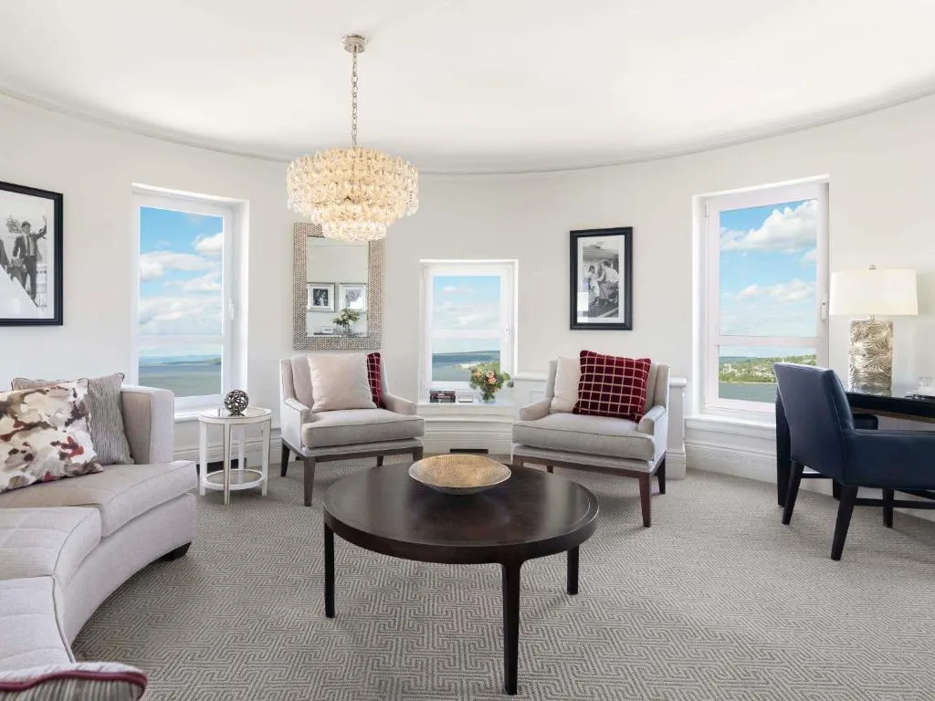 Suite Trudeau Trudeau Two Bedroom Suite with River View