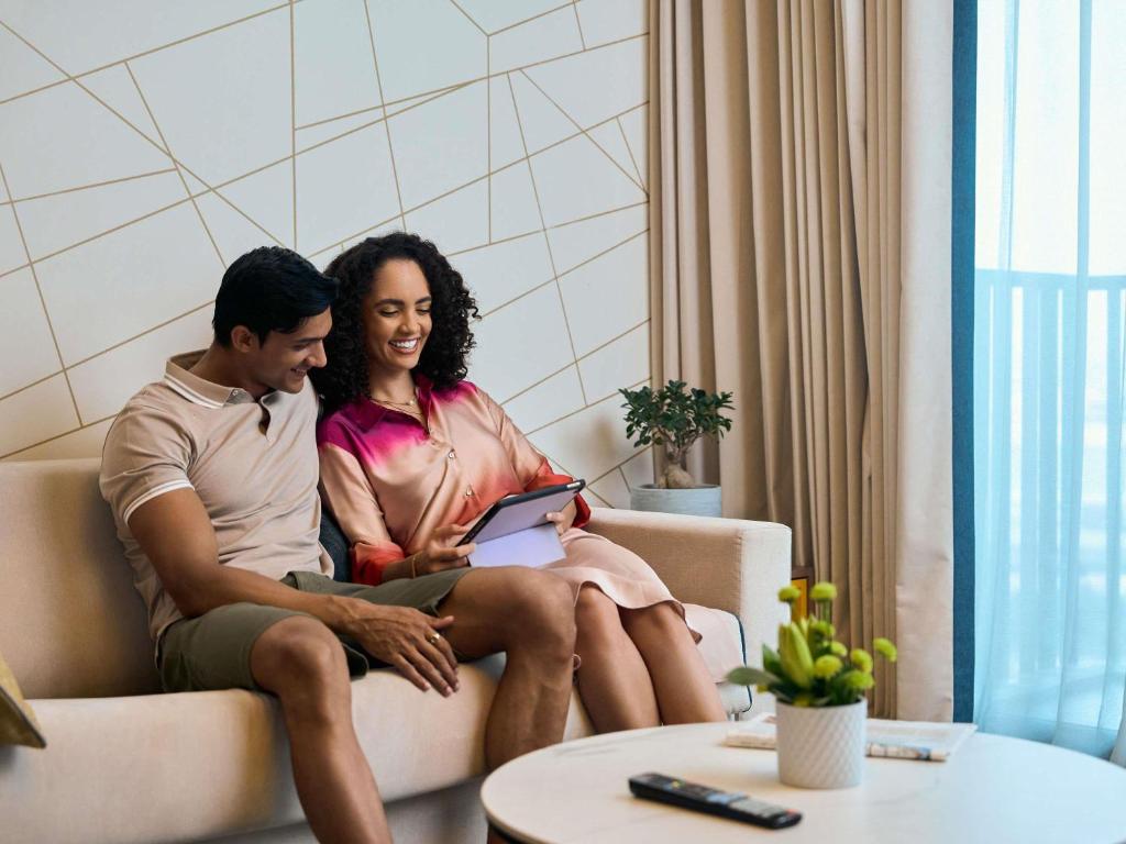 لابی و فضای عمومی Aparthotel Adagio Dubai Gold District - تصویر ۵