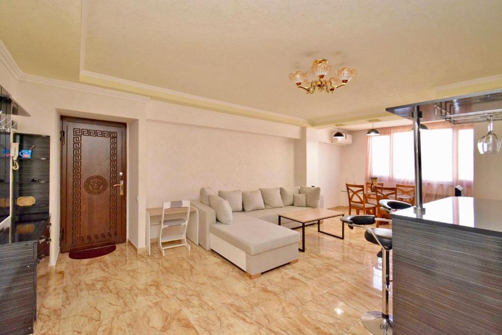 City Center Apartment On Pushkin Street در ایروان