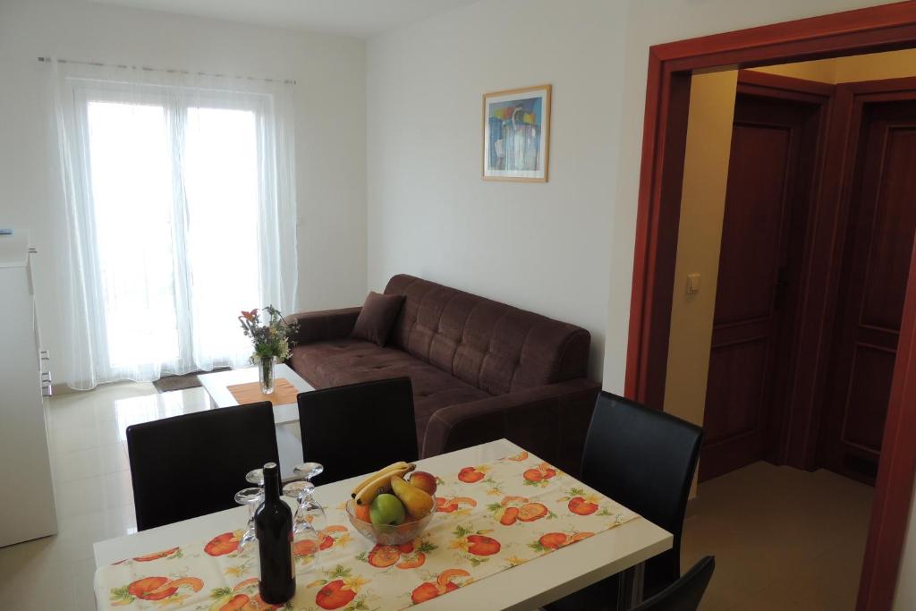 Posedenie v ubytovaní Villa Pineta
