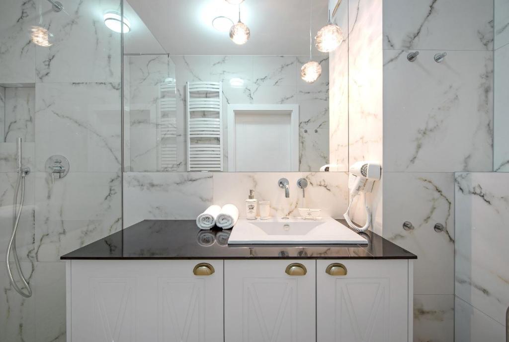 Blue Mandarin Riverside - 6