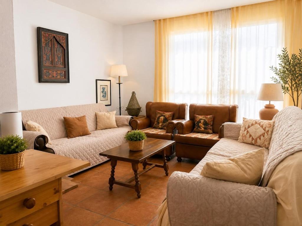 Frontline Beach Retreat Panoramic Sea Views