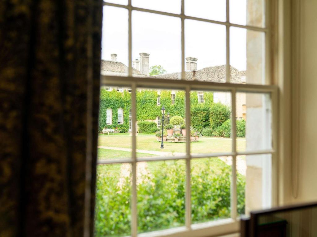 Lucknam Park, Emblems Collection photo 4