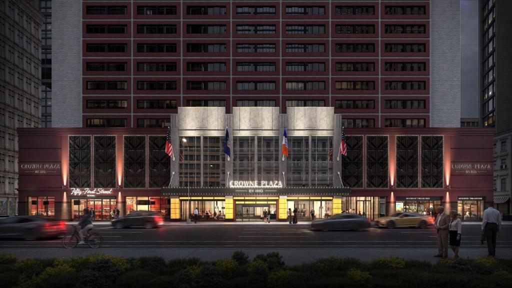Crowne Plaza Manhattan Times Square by IHG