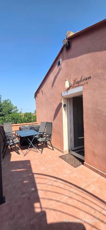 LE BARCARES - logement "Embrun" climatisé 2 chambres avec terrasse - plage, village de Noëlet commerces à pied - parking - 4 personnes - chien accepté