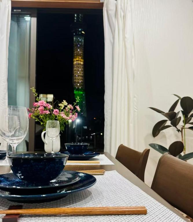 Oshiage SKY HOUSE Near Skytree Asakusa Akihabara 2-story Japanese-style detached house 3 bedrooms 1 living room 2 bathrooms Suitable for families and groups