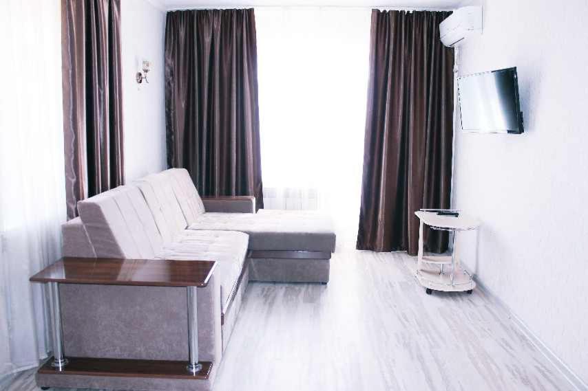 Apartment on Nakhimova Avenue 103 - Housity