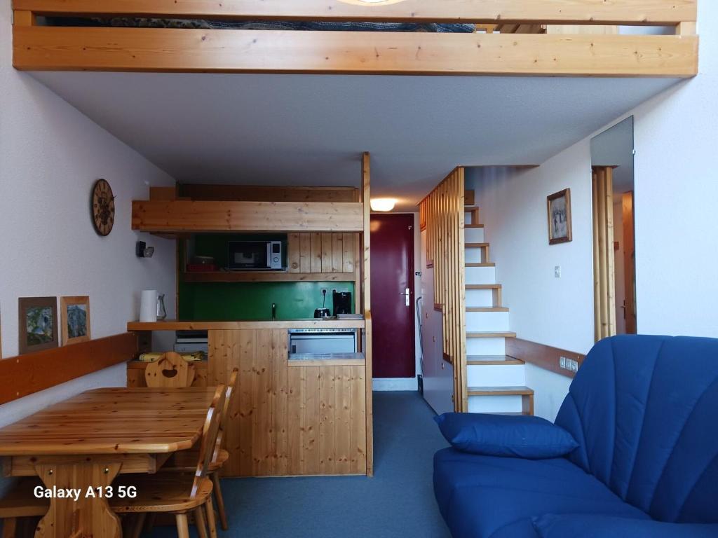 Résidence Aiguille Grive Bat Iii - Appartement 2 pièces 6 personnes en duplex, skis aux pieds, dans le village de Charmettoger à Arc 1800. MAE-6954