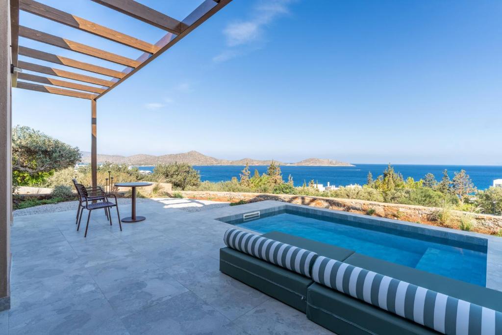 Elounda Ilion Hotel Bungalows - 