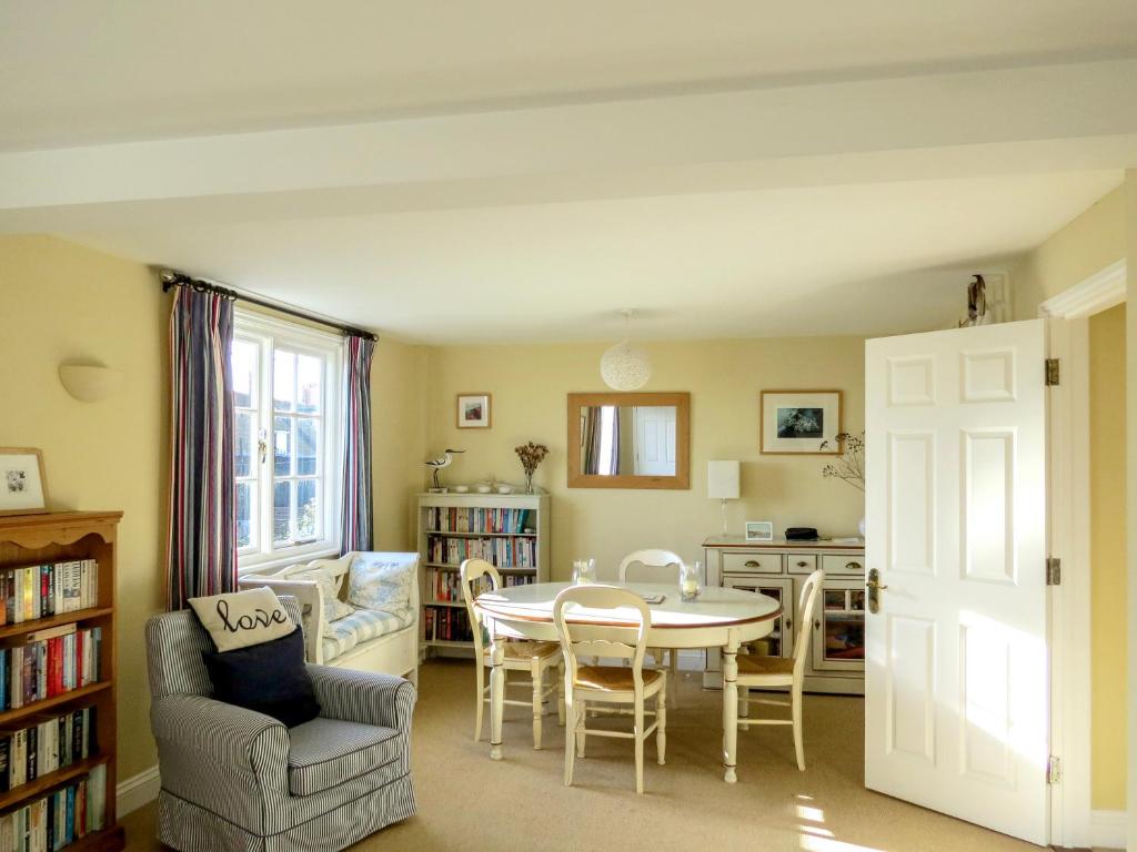 Ogilvie Lodge Apartment - 海景公寓