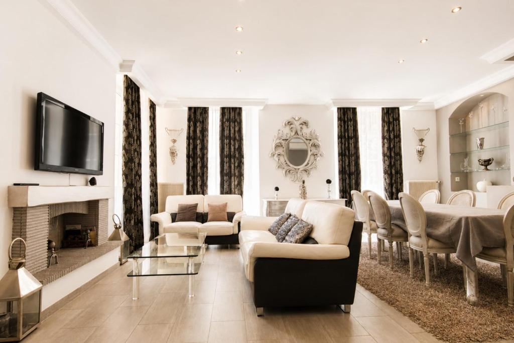 AC Duplex with Parking & Terrace Close to the Beaches BENAKEY