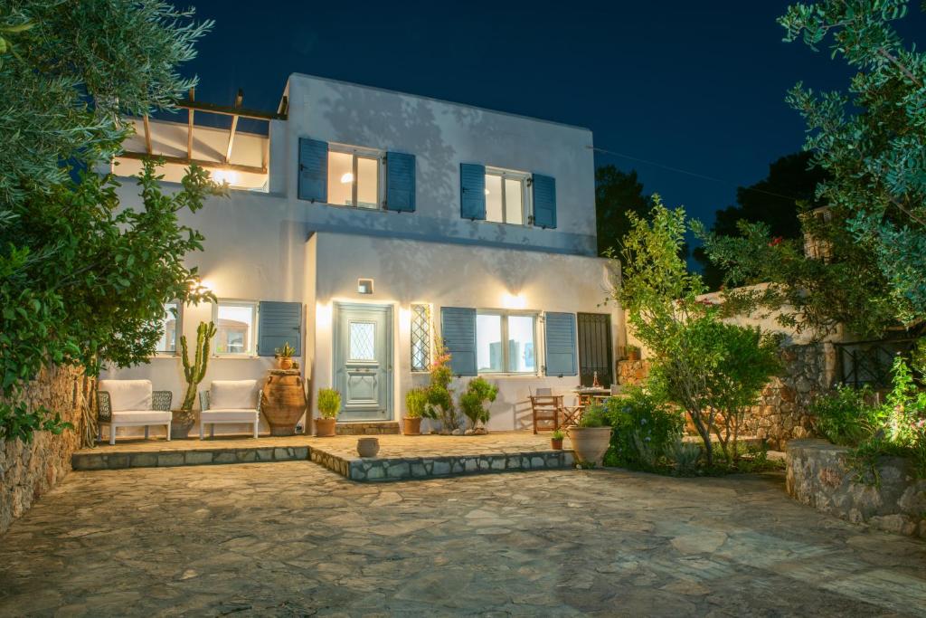 Villa Charoupi