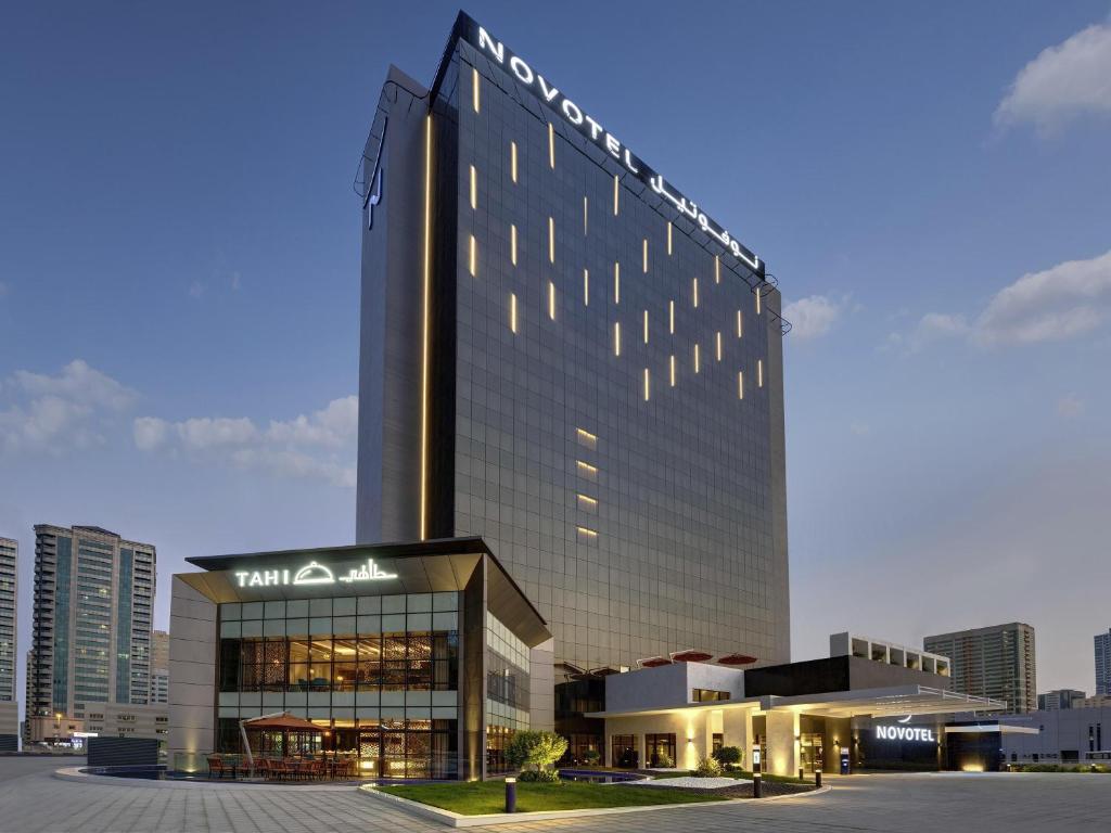 Novotel Sharjah Expo Centre در شارجه