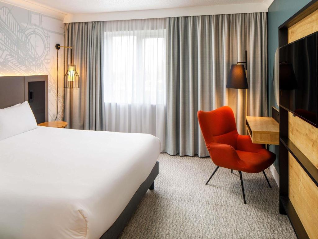 Mercure Birmingham West Hotel - 