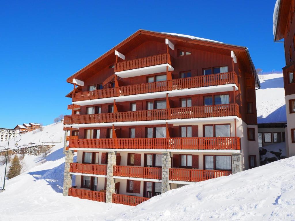 Résidence Cote D'or - Appartement spacieux · Départ et retour skis aux pieds ·Balcon MAE-0514