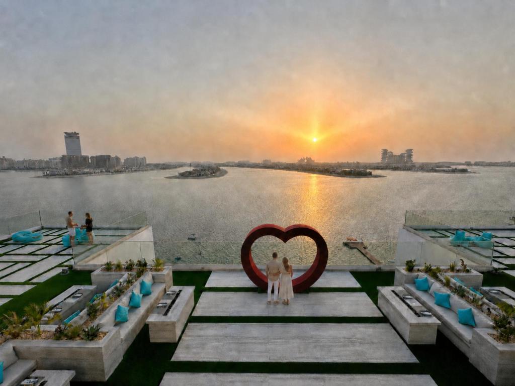 فضای داخلی Royal Central Hotel and Resort The Palm در دبی - تصویر ۳