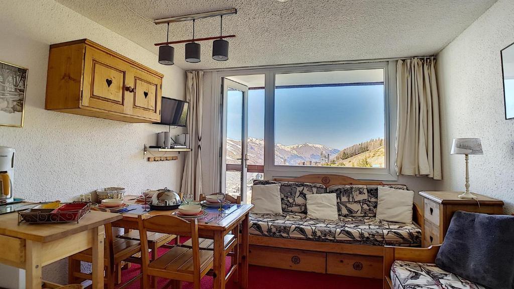 Résidence Boedette A - Appartement duplex · Départ et retour skis aux pieds · Balcon vue montagne MAE-2244