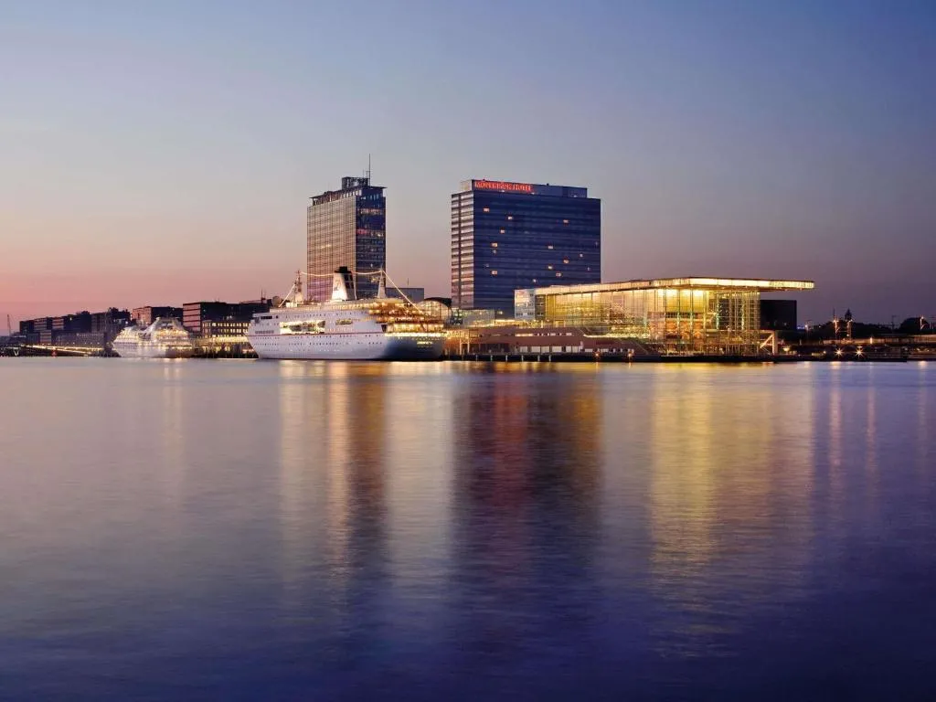 Mövenpick Hotel Amsterdam City Centre in Amsterdam