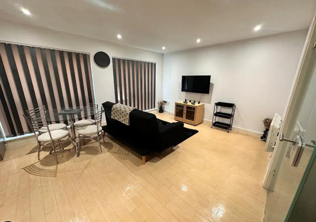 Bee Accommodations - NG1 Apartment - Housity