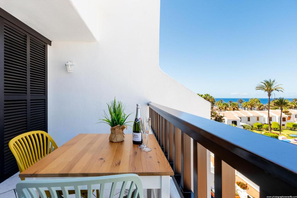 327 Parque Santiago II, sea view, 2 bedroom, 2 bathroom, wifi