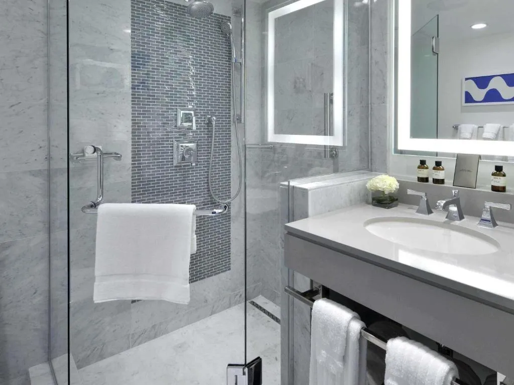 Infinity Two-Bedroom Queen Suite with Pool Side