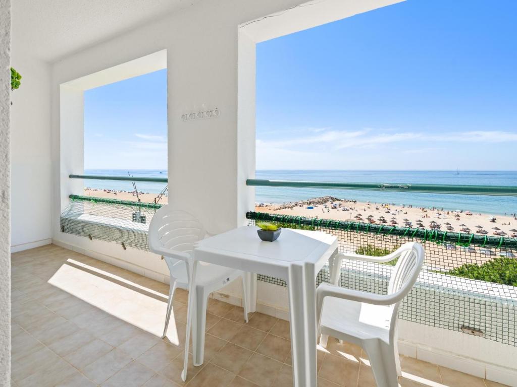 Atlantic Breeze Apartment