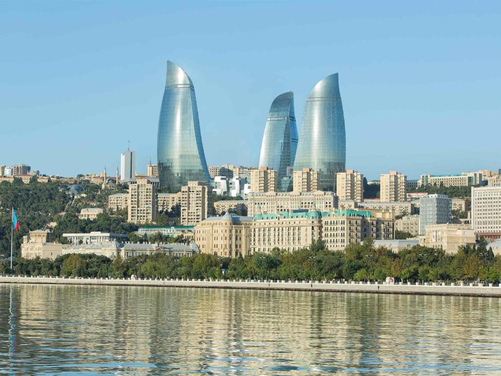 Fairmont Baku, Flame Towers در باکو