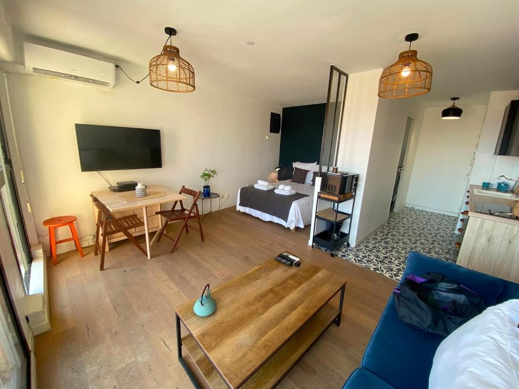 Le Casanova - Studio en centre ville avec climatisation et Wi Fi