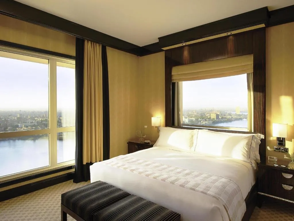 Fairmont Gold Suite with Nile View- Lounge access