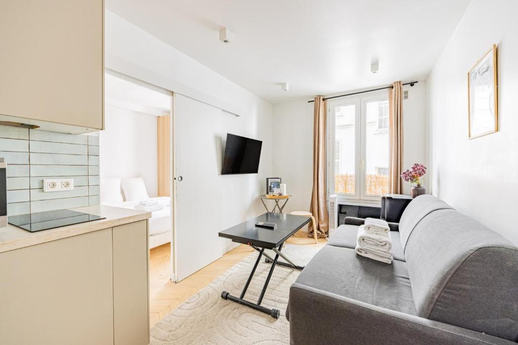 2Pers#1Chambre#Invalides#TourEiffel#Paris07