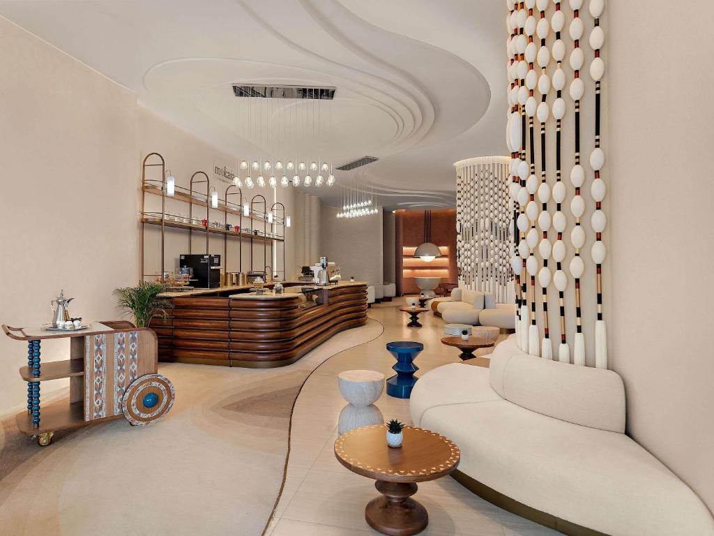 لابی و فضای عمومی Mercure Abu Dhabi Downtown - تصویر ۵