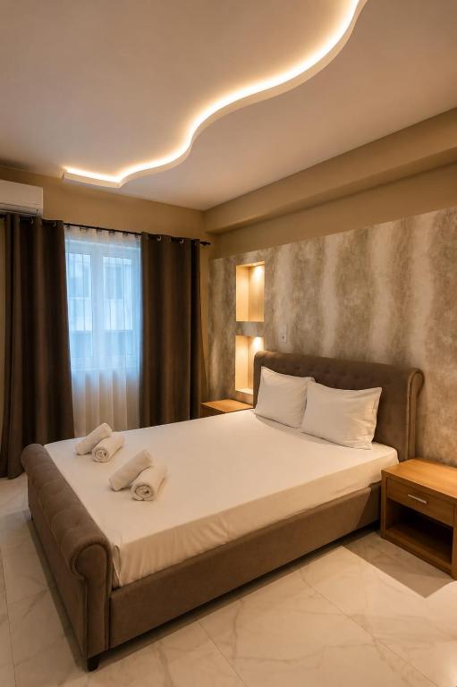 Pireaus platinum rooms & suites