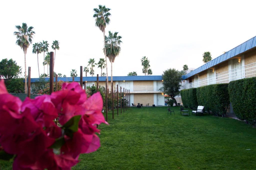 Zahrada ubytování Delos Reyes Palm Springs
