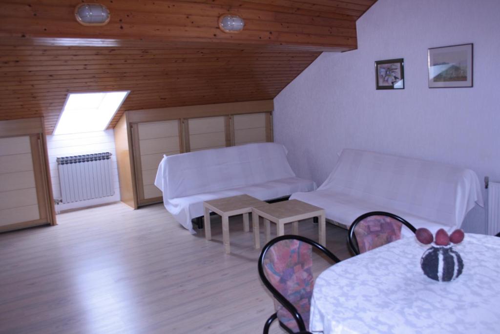 Część wypoczynkowa w obiekcie Apartments Tomato